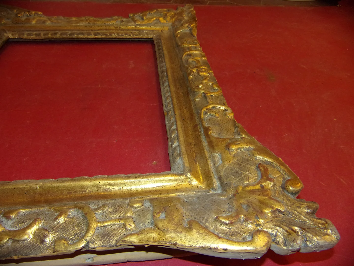 Late 17th Century Louis XIV Period Frame In Gilded Wood.