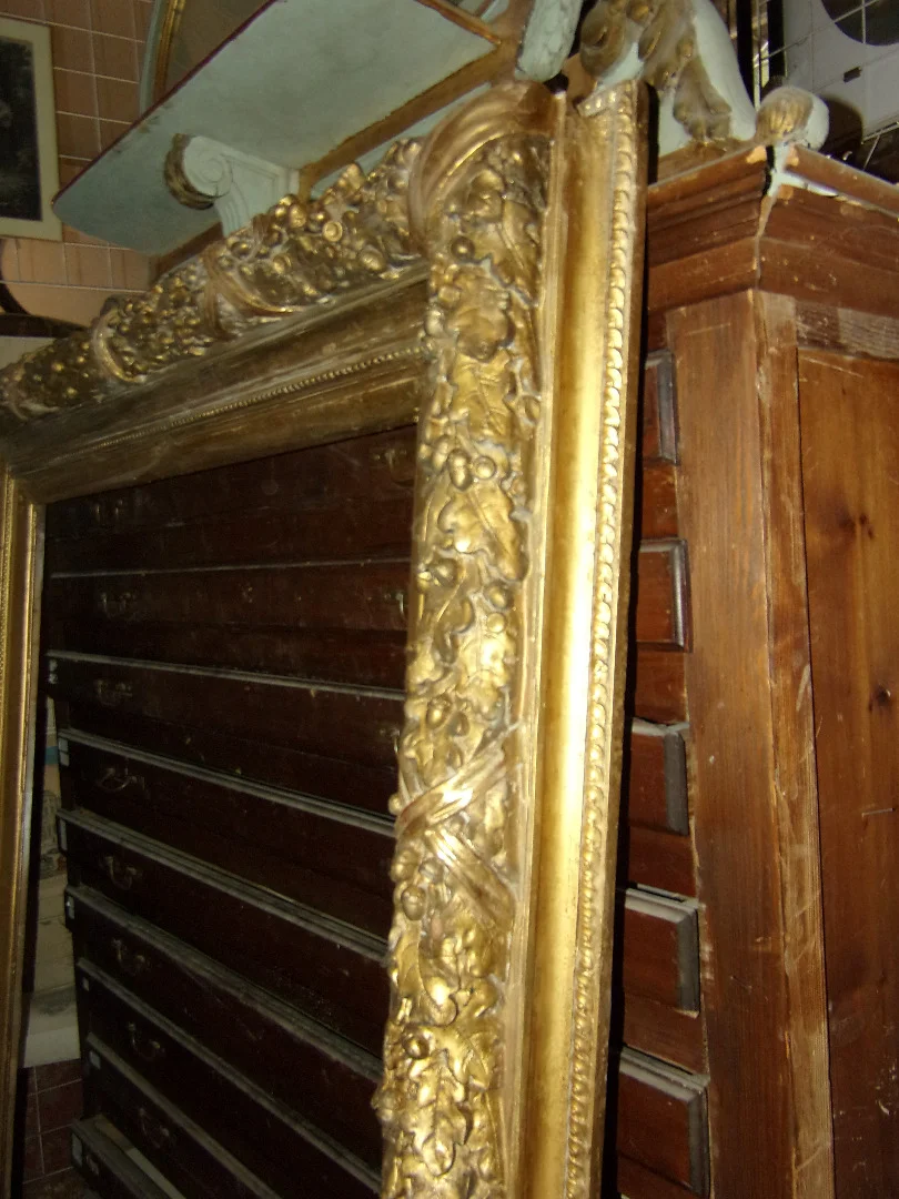 Very Large And Important 19th Century Frame, In Gilded Wood.