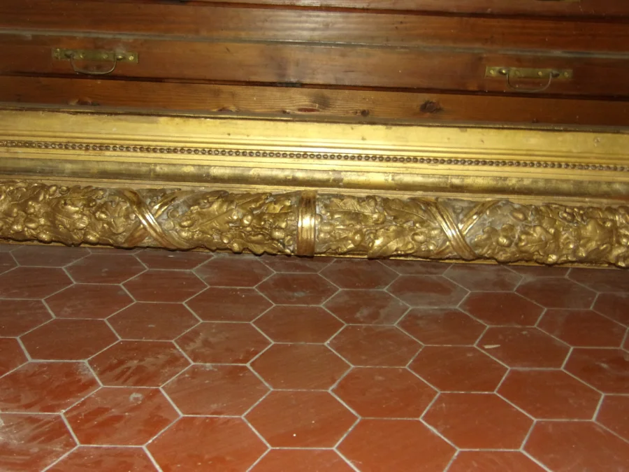 Very Large And Important 19th Century Frame, In Gilded Wood.