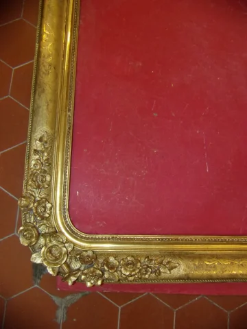 Cadre époque 19ème, En Bois Doré.