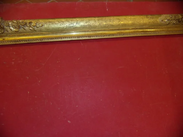 Cadre époque 19ème, En Bois Doré.