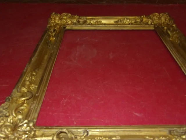 19th-century gilt frame, gold leaf — Very good condition