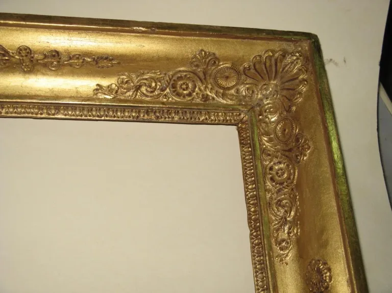 Paire de cadres époque 19ème en bois doré.