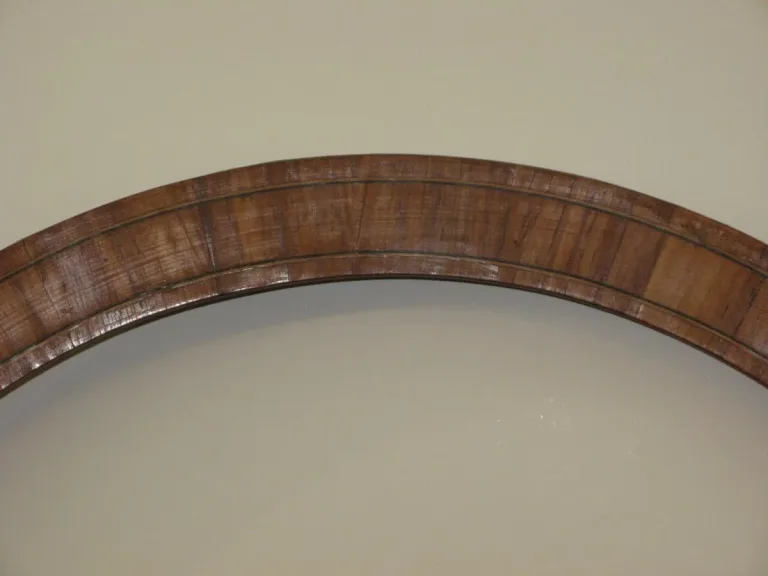 Cadre rond en marqueterie, époque 19ème.