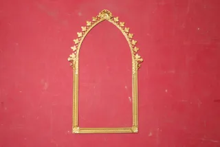 Cadre de forme, en cuivre doré, époque 19ème.