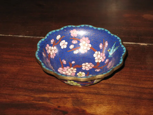 cupé Chinoise, cuivre cloisonné, époque 20 ème.