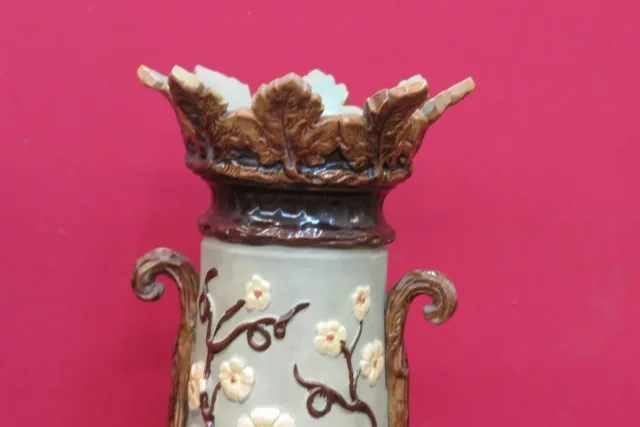 Paire de vases en faïence, époque 20 ème.