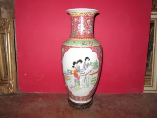CHINESISCHE VASE.
