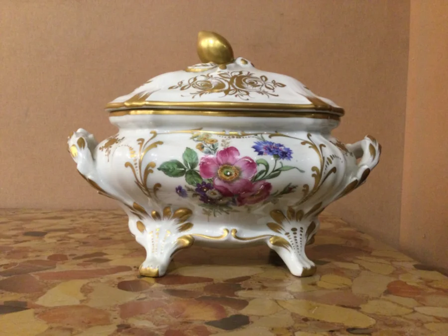 PETITE PETITE SOUPIÈRE Louis XV