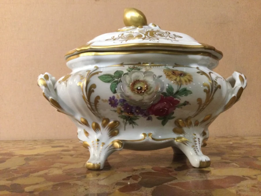 PETITE PETITE SOUPIÈRE Louis XV