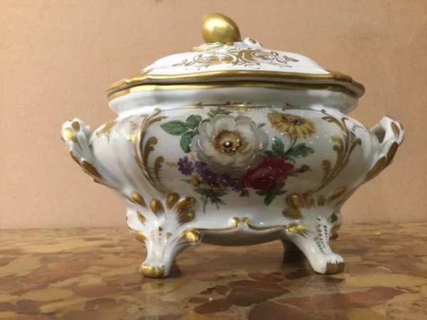 PETITE PETITE SOUPIÈRE Louis XV