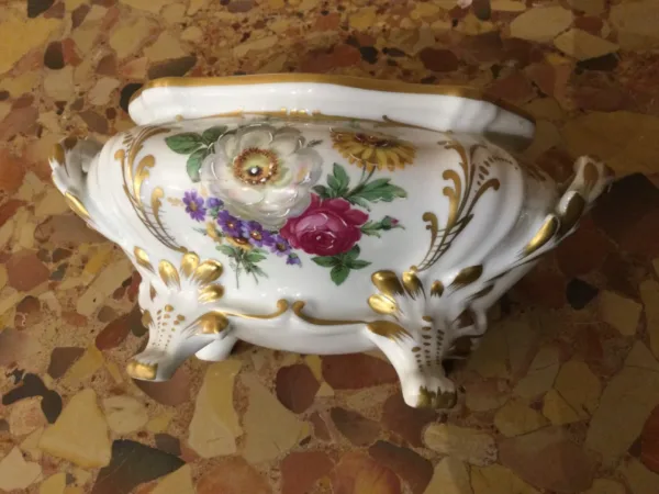 PETITE PETITE SOUPIÈRE Louis XV