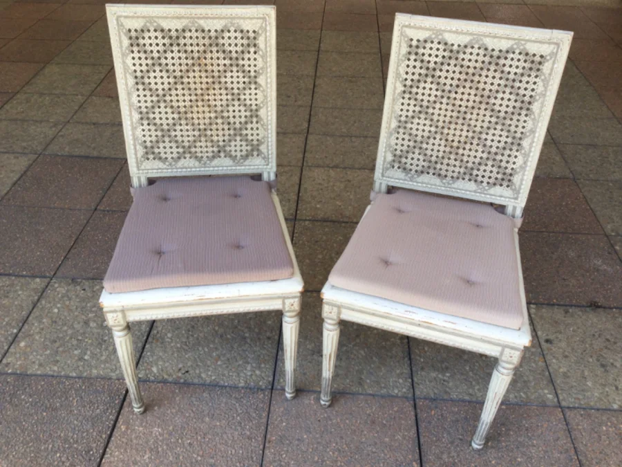 STÜHLE IM LOUIS XVI-STIL