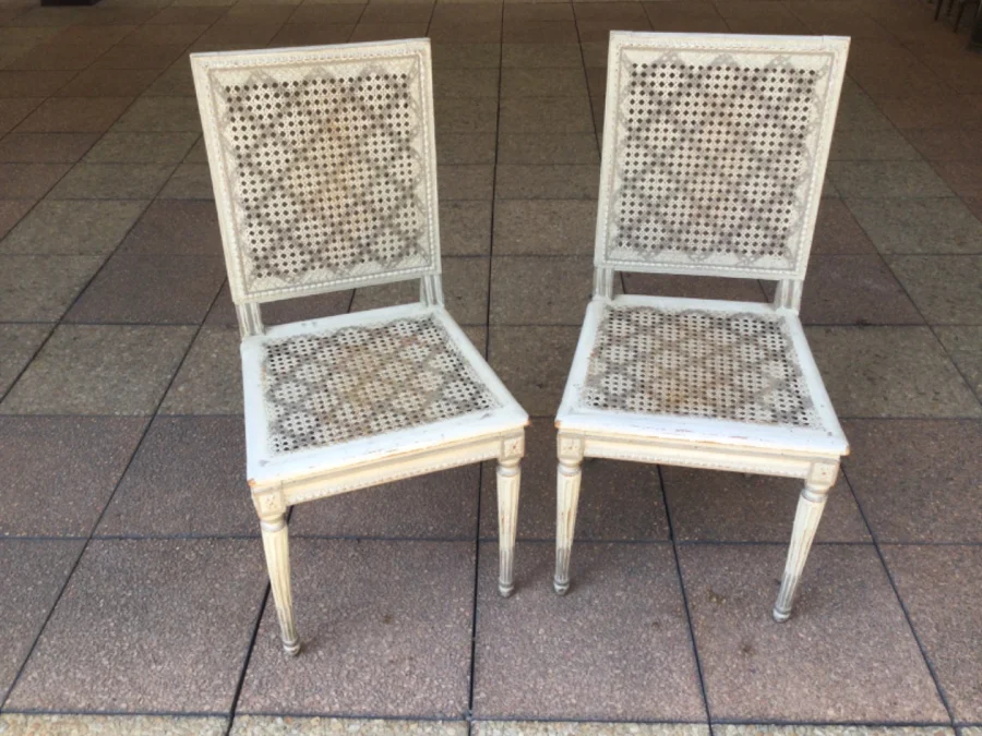 STÜHLE IM LOUIS XVI-STIL