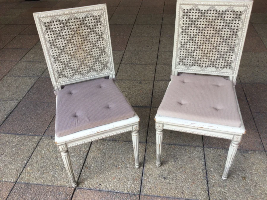STÜHLE IM LOUIS XVI-STIL