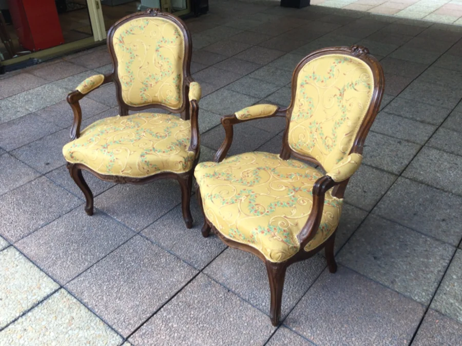 PAAR LOUIS XV-PERIODE STOELSTOELEN