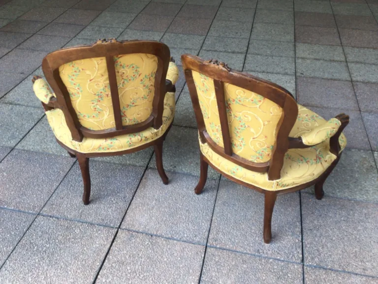 Paire de fauteuils  Louis XV du XVIIIe siècle