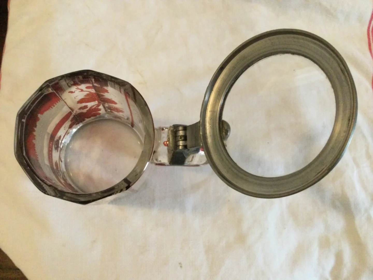 Une chope à bière en cristal de bohème