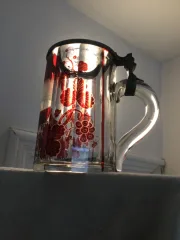 Une chope à bière en cristal de bohème