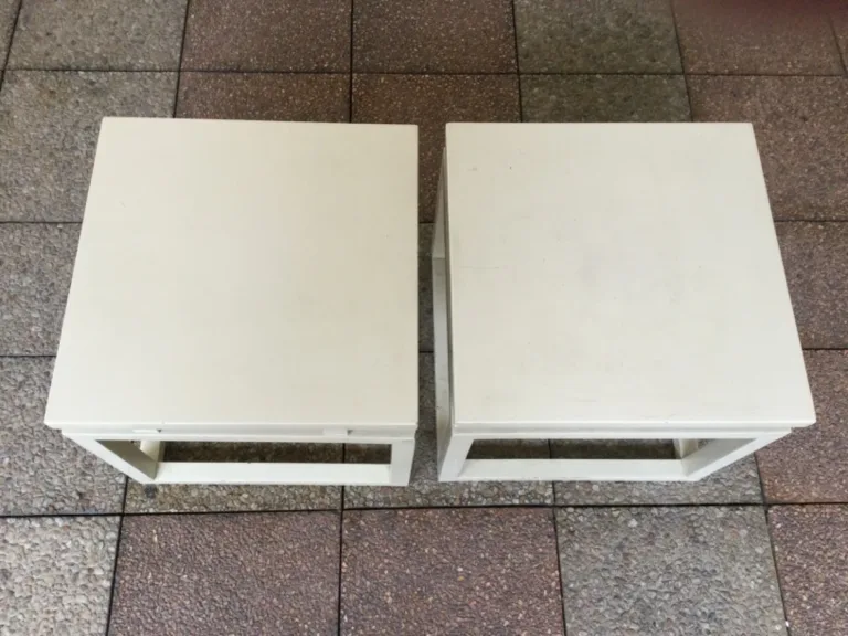 De table basse formant bout de canapé ou table basse