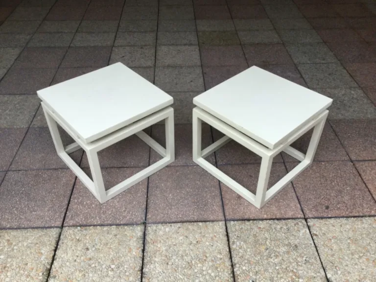 De table basse formant bout de canapé ou table basse