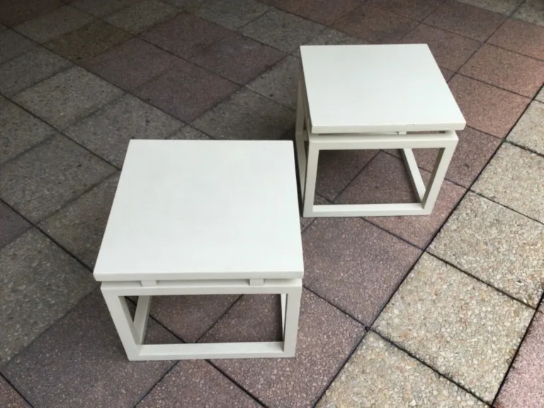 De table basse formant bout de canapé ou table basse