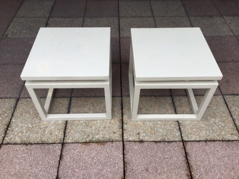 De table basse formant bout de canapé ou table basse