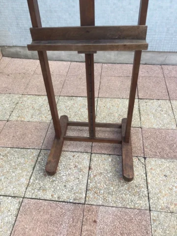 Un grand chevalet