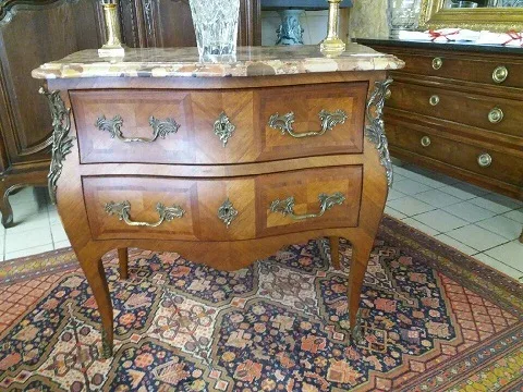 LOUIS XV STYLE CHEST OF DRAWERS