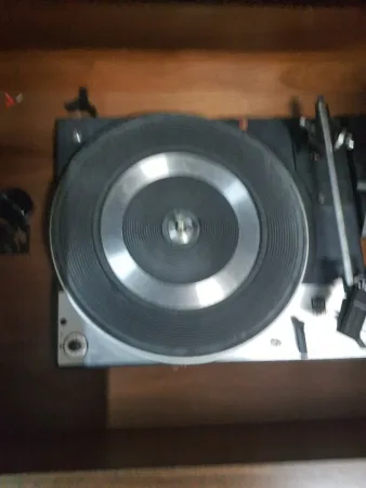 Meuble radio tourne disque Grunding
