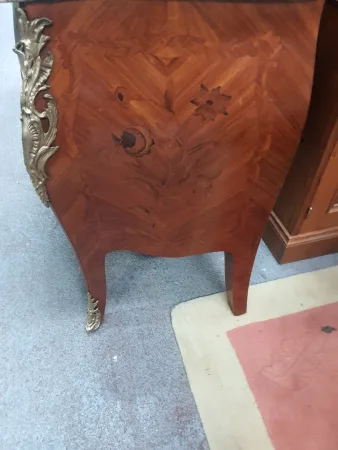 Commode en marqueterie style Louis xv