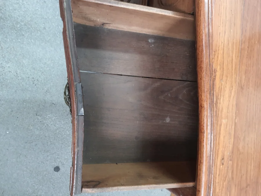 Commode fin XVIII
