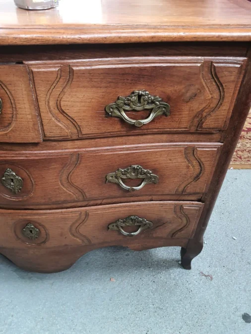 Commode fin XVIII