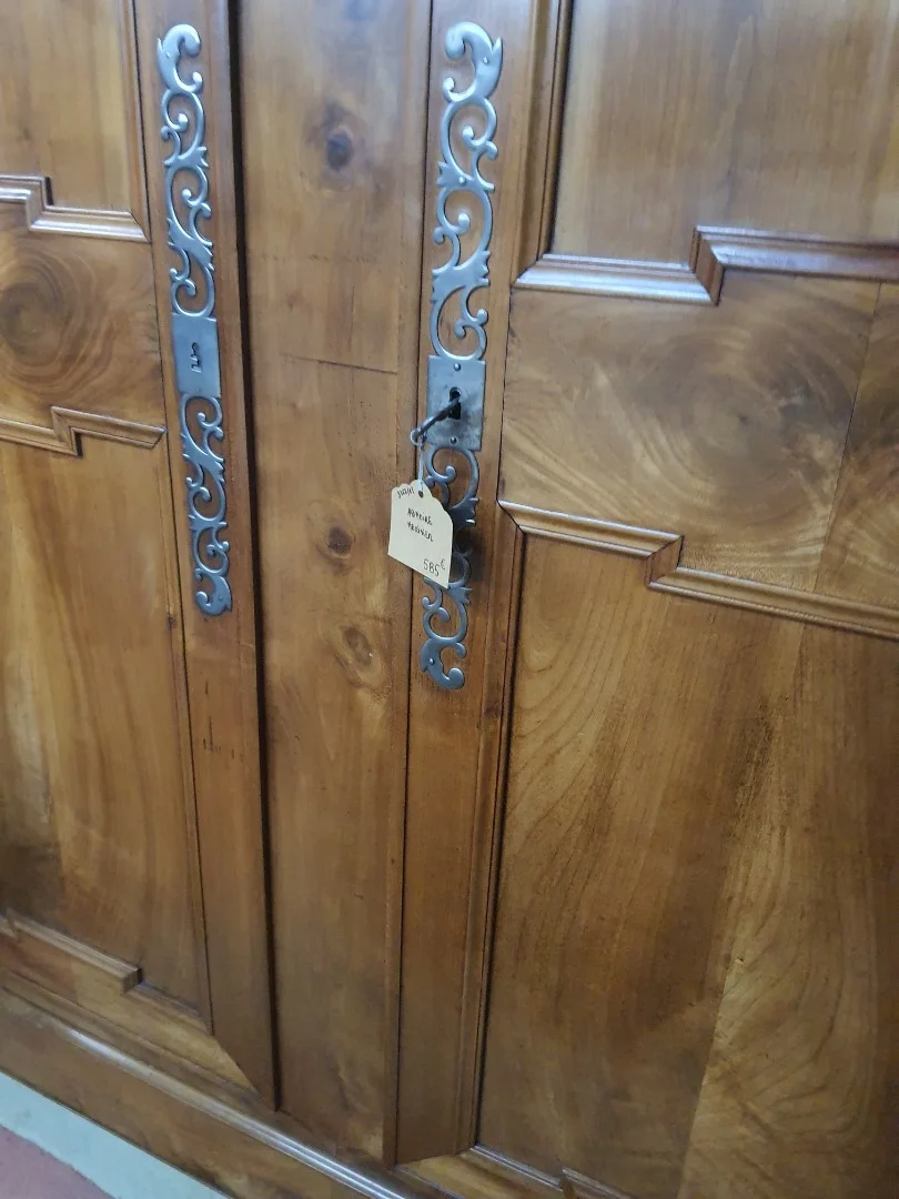 Armoire en merisier