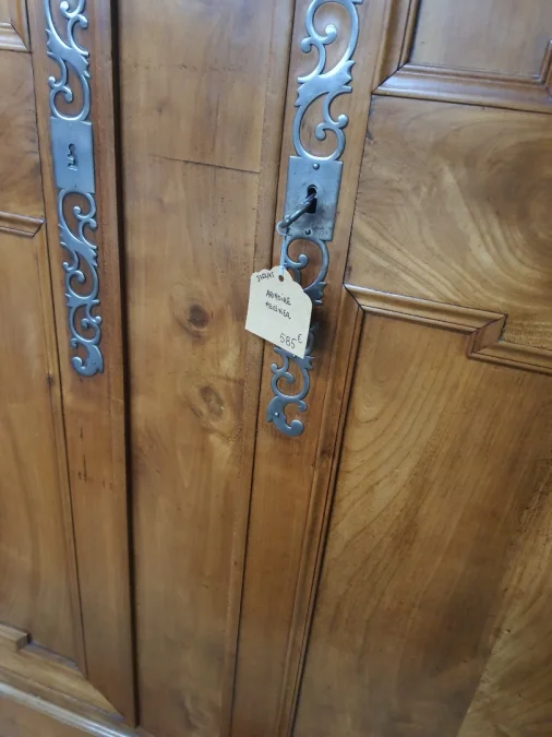 Armoire en merisier