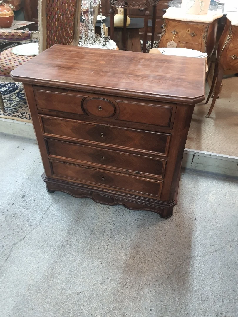 NINETEENTH CENTURY CHEST OF DRAWERS