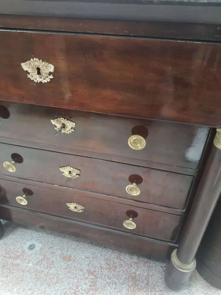 Petite commode empire en acajou