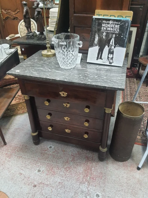 Petite commode empire en acajou