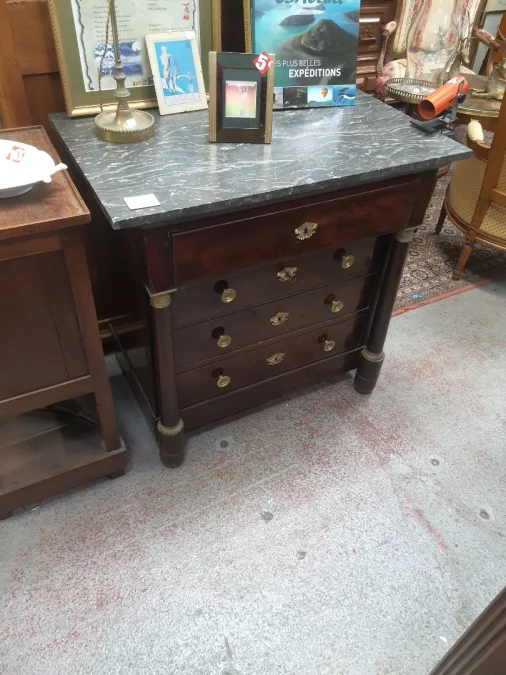 Petite commode empire en acajou