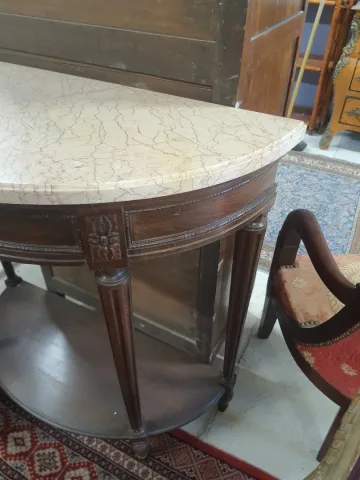 KONSOLENTISCH IM LOUIS XVI-STIL