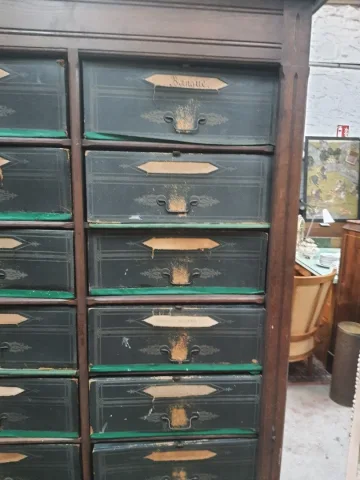 Cartonnier à restaurer
