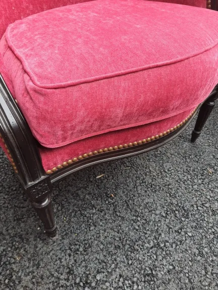 Paire de bergeres de style Louis XVI