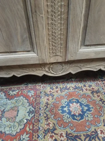 Armoire normande décapée