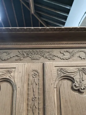 Armoire normande décapée