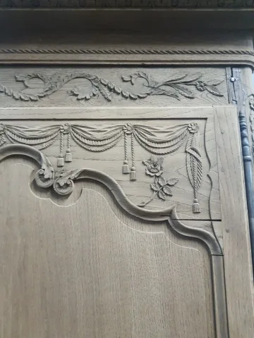 Armoire normande décapée