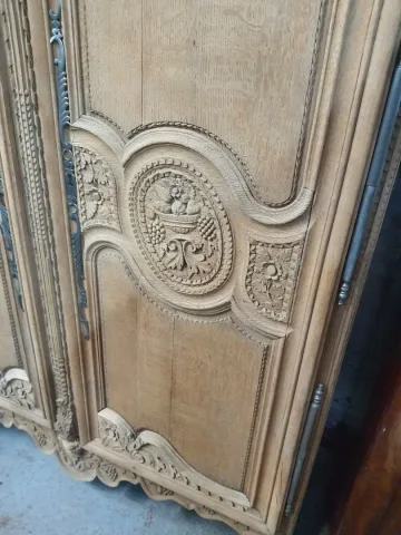 armoire normande de mariage decapée