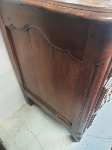 Commode époque Louis XV en chêne