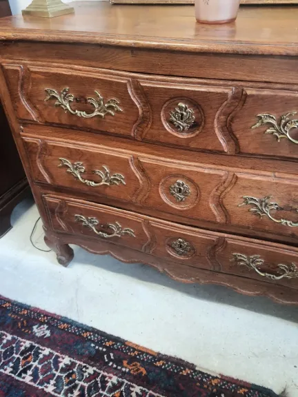 Commode époque Louis XV en chêne