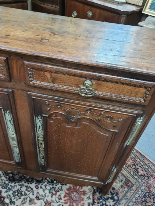 Buffet normand en chêne