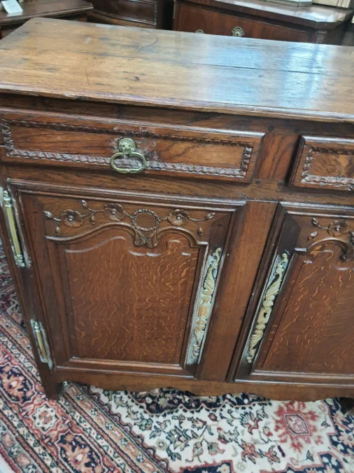 Buffet normand en chêne